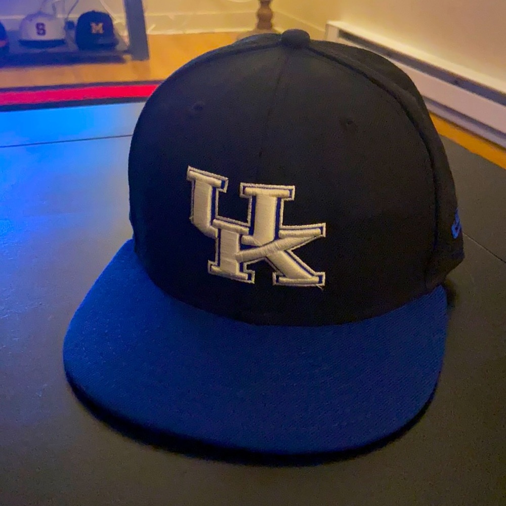 Kentucky wildcats 7 1/8